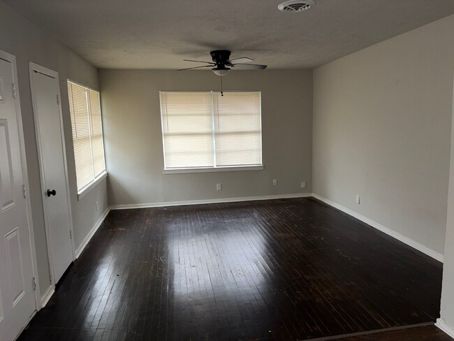 Photo - 6122 Glenhurst Dr