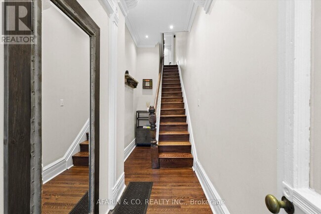 Photo - 48 Nassau St
