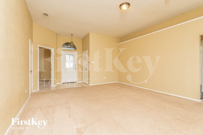 Photo - 137 Sequoia Rd