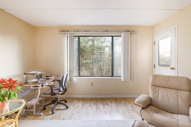 Photo - 1550 Worcester Rd Unidad 621