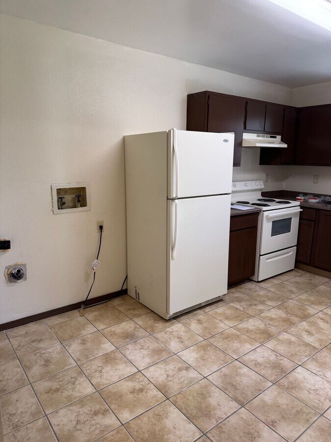 Photo - 2343 Elm Park Dr