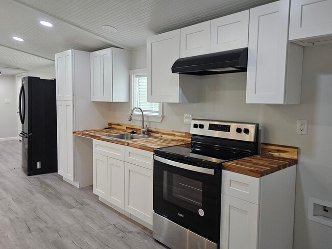 Photo - 723 Alamo St