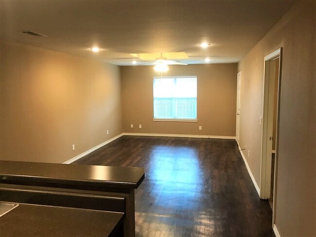 sala de estar - 4285 Castlegate Dr Unidad 4285