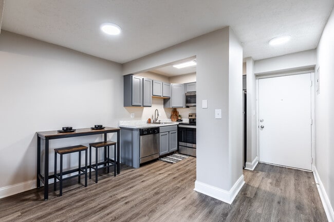 Photo - 603 Hanna Ave Apartments