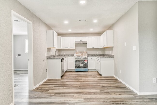 Photo - 405 Cherry St