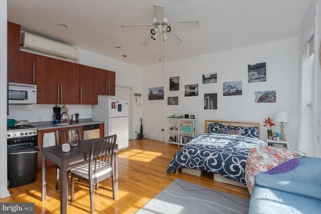Photo - 711 Walnut St