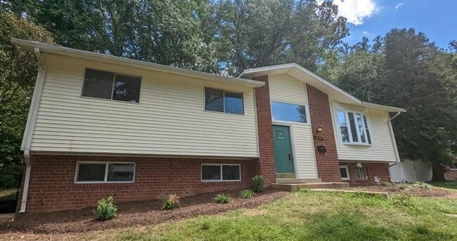 Photo - 8634 Cromwell Dr