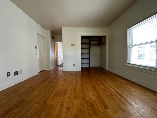 Photo - 337 N Maple Ave Unidad 2