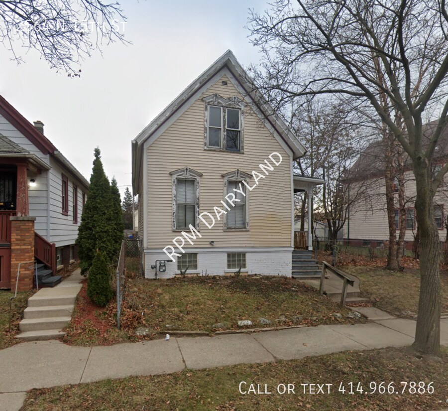 Photo - 2564 N 15th St House