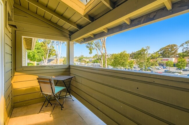 Building Photo - Spacious 3BR in Chula Vista – Renovated Ki... Rental