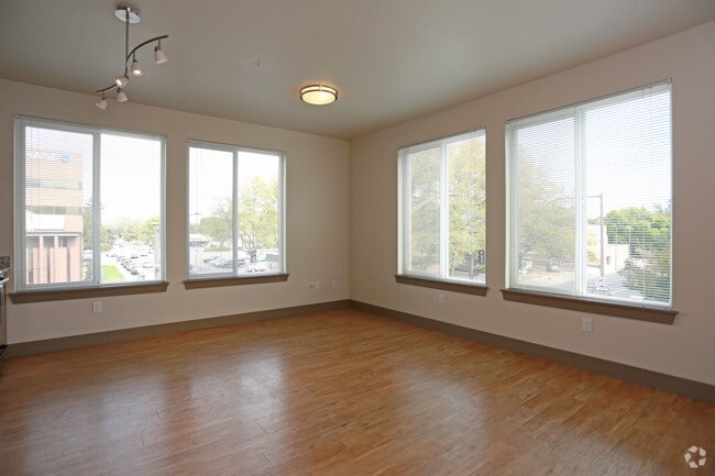2BR, 2BA - 2C