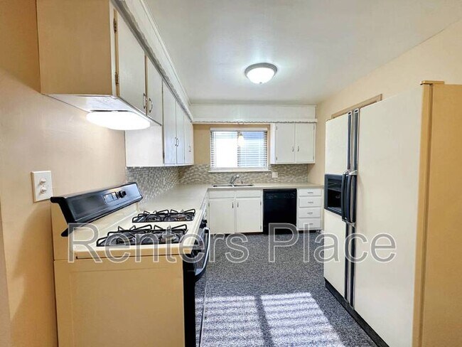 Photo - 2407 S Olympia Ave