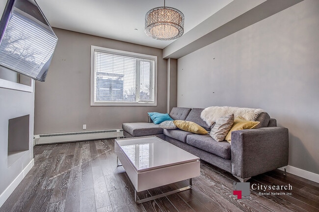 Photo - 119-207-119 19 St NW