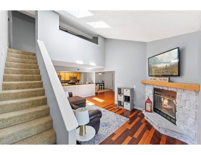 Photo - 12024 W Cross Dr Unit 206