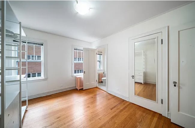 Photo - 721 Foster St