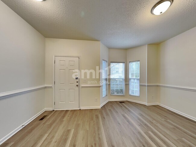 Photo - 900 Arbor Greene Dr