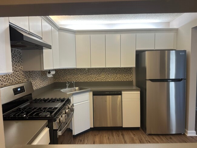 Photo - 37 Mendrey Ct Unit 37