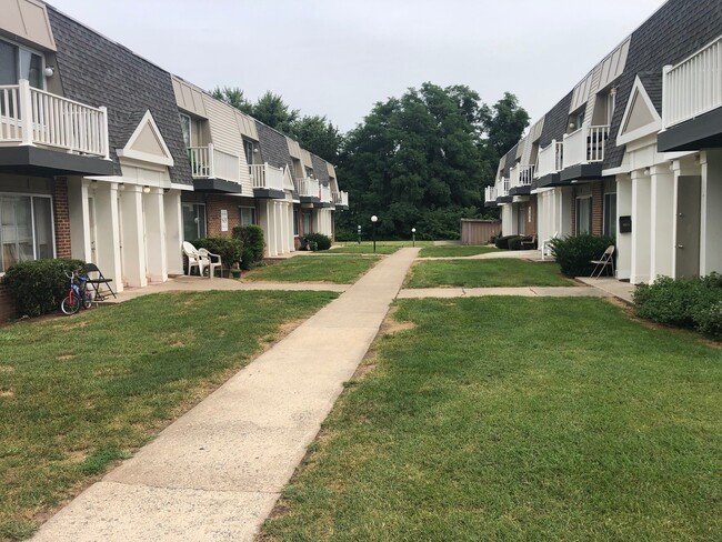 Willow Garden Apartments - Willow Garden Apartments