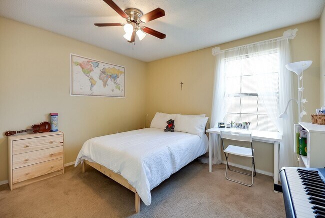 Building Photo - EL208 Unit 208 Rental