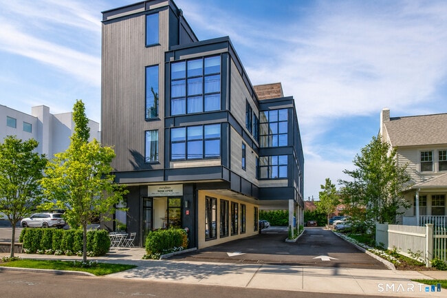 Building Photo - 116 Sherman St Unit 2