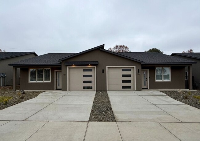 Photo - 2121 Carr Rd