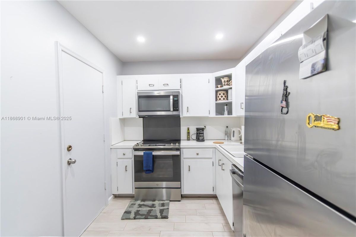 Photo - 5840 NE 22nd Way