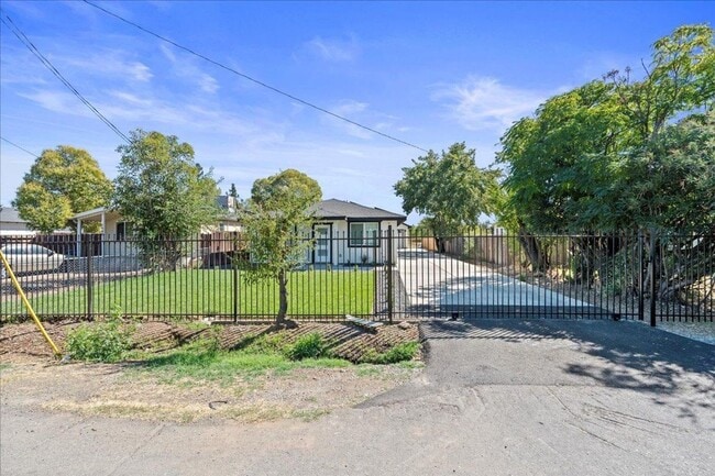 Photo - 4BR Home on 0.35-Acre Lot | Owned Solar