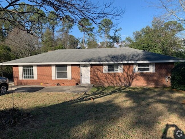 Building Photo - Brick ranch 3/4 BR Rental