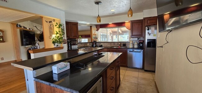 Photo - Charming Country Living Home with Modern Amenities!
