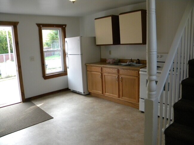 Photo - 139 Cornelia St Unit C