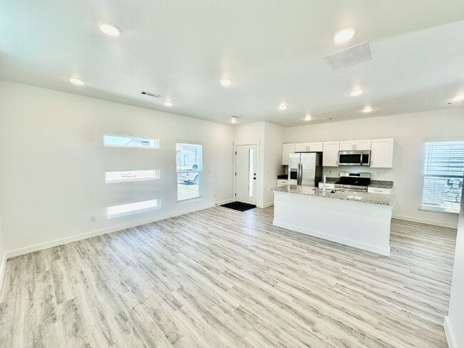 Photo - 930 Maryland Ave