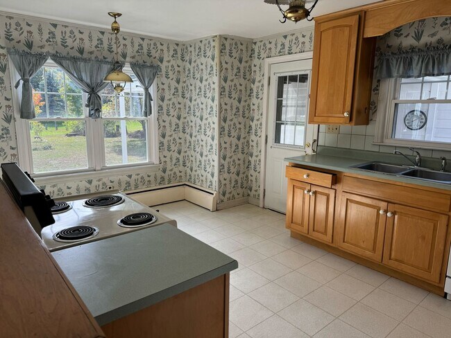 Photo - 5 Bedroom 2 Bathroom Home in Idyllic Neighborhood