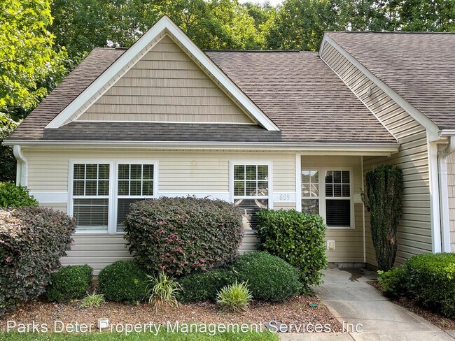 3 br, 2 bath House - 889 Valiant Drive - 3 br, 2 bath House - 889 Valiant Drive