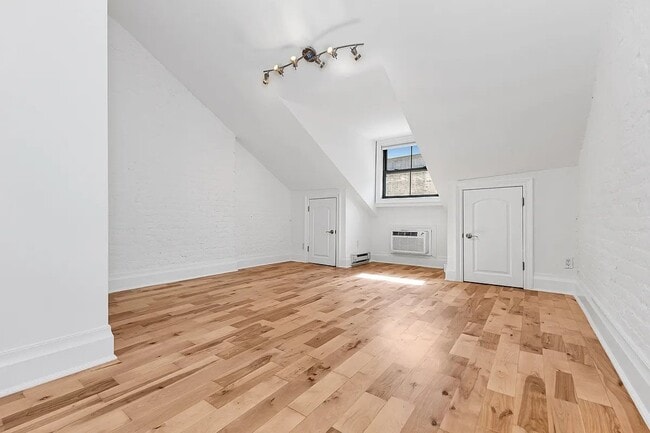 404 W 22nd St Unit 4F