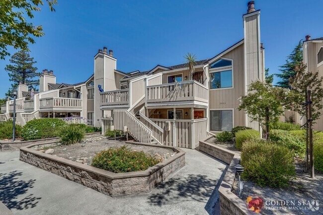 Building Photo - All-New Flooring - 2 Parking Spaces, Indoo... Rental