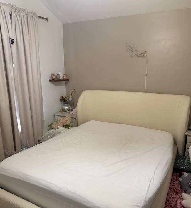 Photo - 6827 Windward St