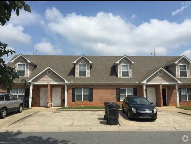 Building Photo - 400 Rosehip Ln Unit B Rental