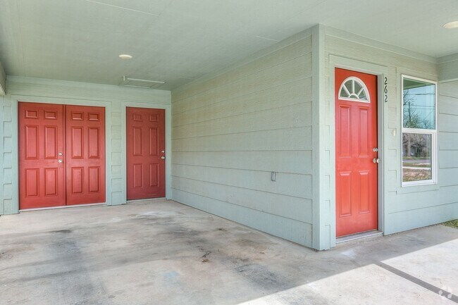 Building Photo - Updated 3 Bedroom Home For Lease!!