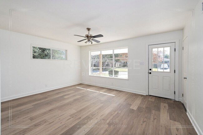 Photo - Fully Renovated 3 Bed 2 Bath Home!