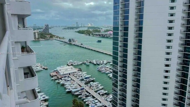 Building Photo - 1717 N Bayshore Dr Unit A-2741 Rental