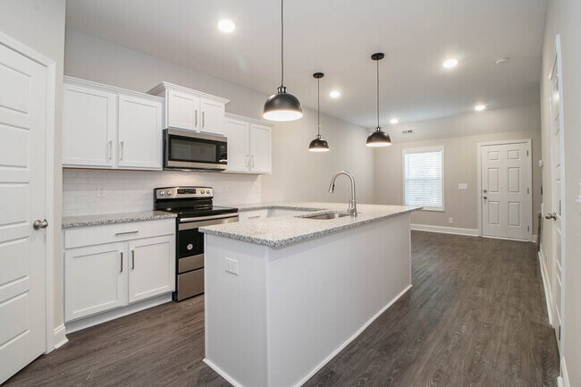 Photo - 220 Drayton Dr