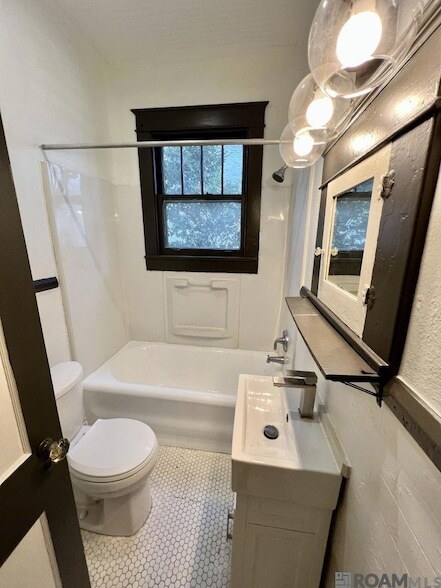 Photo - 408 E State St Unit A