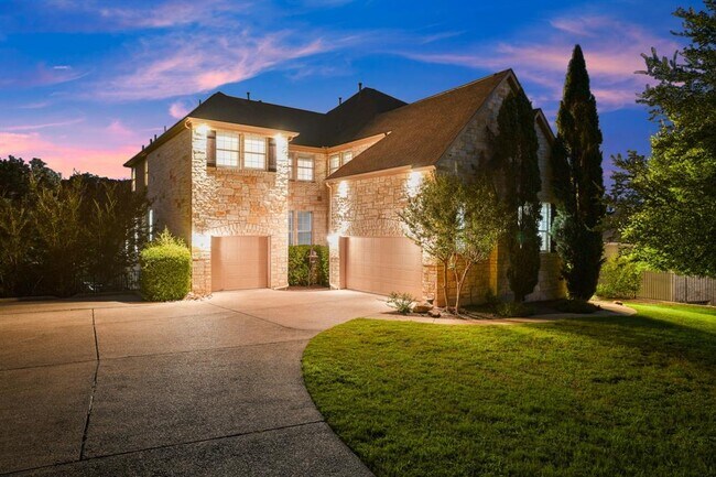 Photo - 121 Burgess Ln