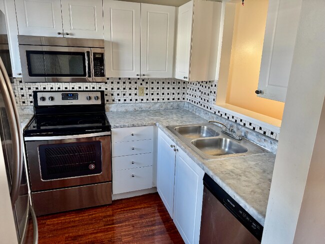 Photo - 7398 Donovan Dr