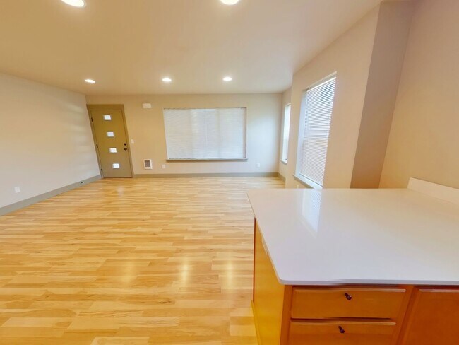 Photo - 576-578 East 15th Alley Unidad 578 East 15th Alley