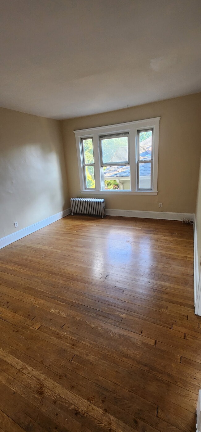 53 Lincoln Ave Unit 2A