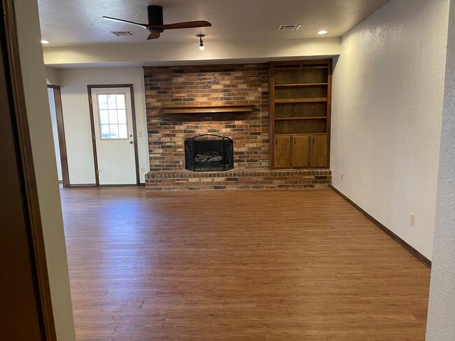 Photo - 2325 Apple Way