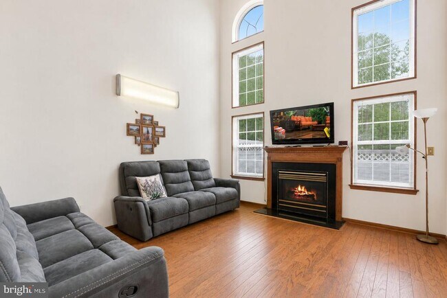 Photo - 101 Wellington Park Dr