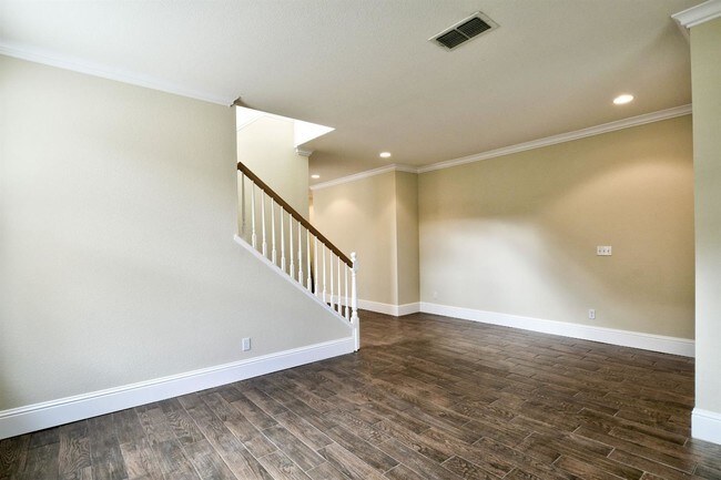 Photo - 1804 Waterfall Dr