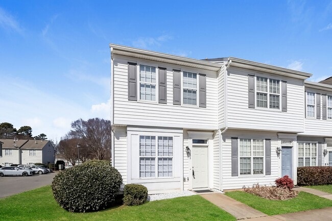 Photo - Two Bedroom 2.5 Bathroom Townhouse Available!